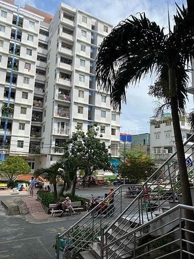 Cần bán gấp căn hộ được chính chủ ở kỹ,sổ hồng: 68m2, 2PN, 2 ban công