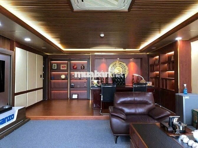 CHo thuê nhà mặt tiền đường Vườn lài 8x18m 7L thông suốt có TM, PCCC