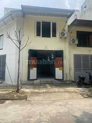 Cho thuê nhà liền kề khu đất dịch vụ Hàng Bè, Mậu Lượng nhà 2 tầng