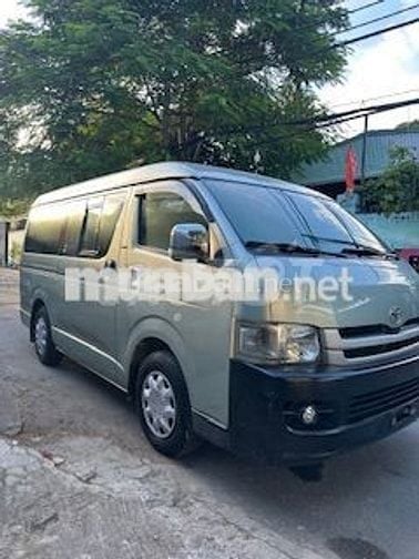 Toyota Hiace 2010 Commuter 2.5 - 187379 km