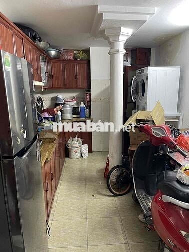 Cho thuê căn tập thể tầng 1 - KTT Thành Công, 35m2 riêng biệt
