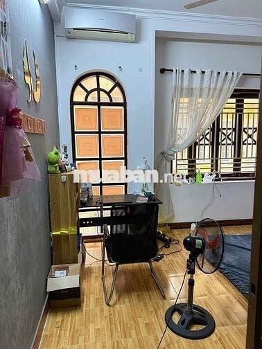Phòng 38m2 Điều Hòa, Nóng Lạnh,Máy Giặt