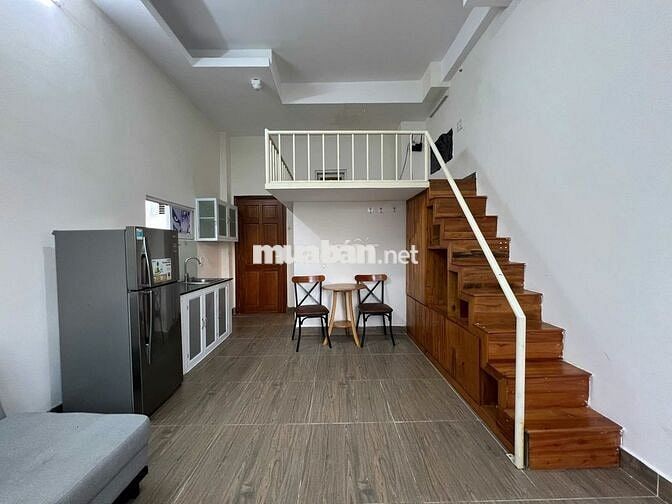CHO THUÊ DUPLEX BAN CÔNG FULL NỘI THẤT CÓ THANG MÁY HẦM XE NGAY GA T3