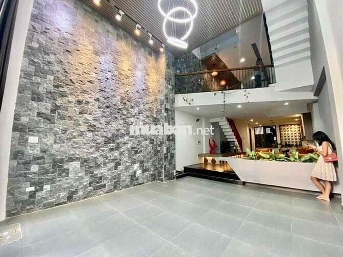 Cho thuê nhà 4 phòng ngủ rộng mặt tiền Hồ Huấn Nghiệp, Đà Nẵng