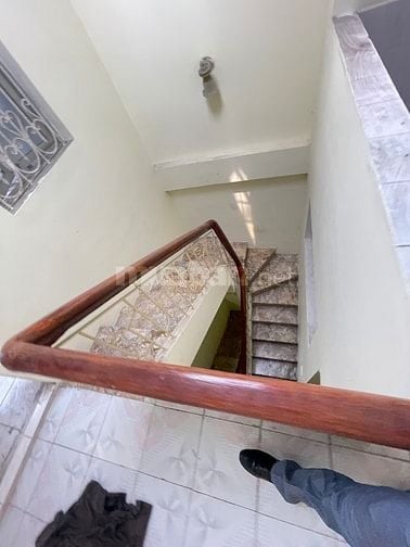 Cc Mời thuê nhà ngõ 16 hoàng cầu 45m2 5pn 12 tr/1 th