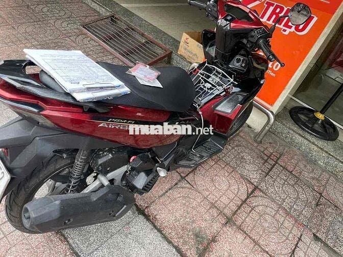 Honda Airblade 125 Fi 4 van màu đỏ đời cuối 2023