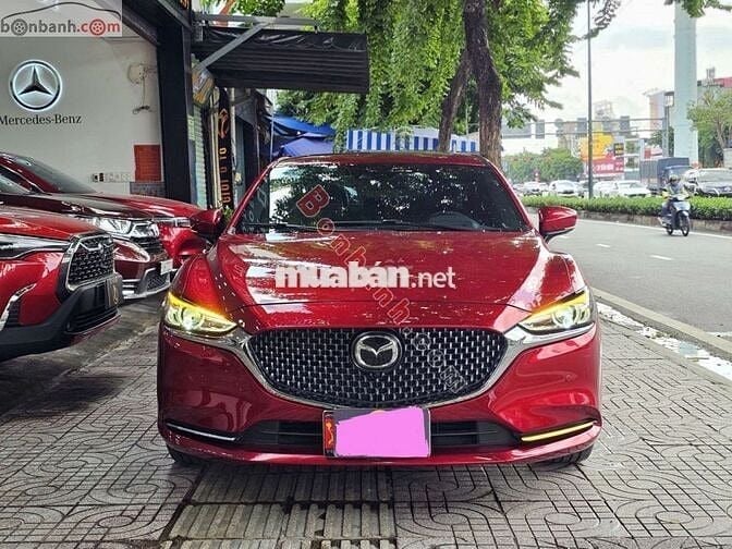 Mazda 6 Signature Premium 2.5 AT 2023 - 738 Triệu