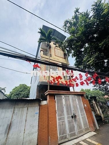 Nhà dân xây 40m2 x 4 tầng Thuỵ Phương, cách 1 nhà ra đường ô tô tránh