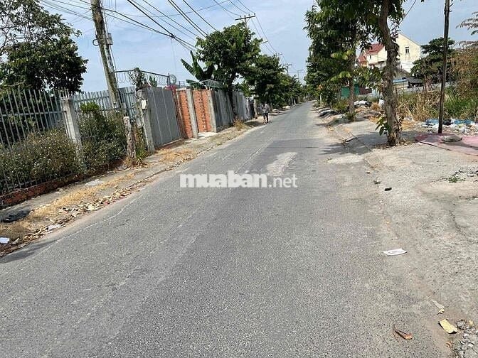 Xưởng MT Đường 12M mặt tiền ngang tận 20m cực dễ cho xe ra vào