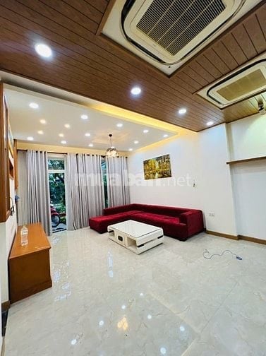 Cho thuê biệt thự Villa Park full nội thất 25 Tr- Huyền 0909394065