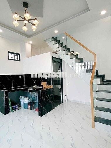 CHO THUÊ NHÀ NGUYÊN CĂN GẦN TRƯỜNG UFM SÁT QUẬN 4