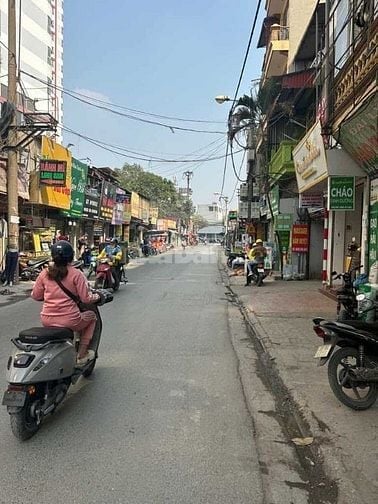Bán Nhà Định Công, Hoàng Mai ở luôn 40m2, 4 tầng, SĐCC, chỉ hơn 6 tỷ