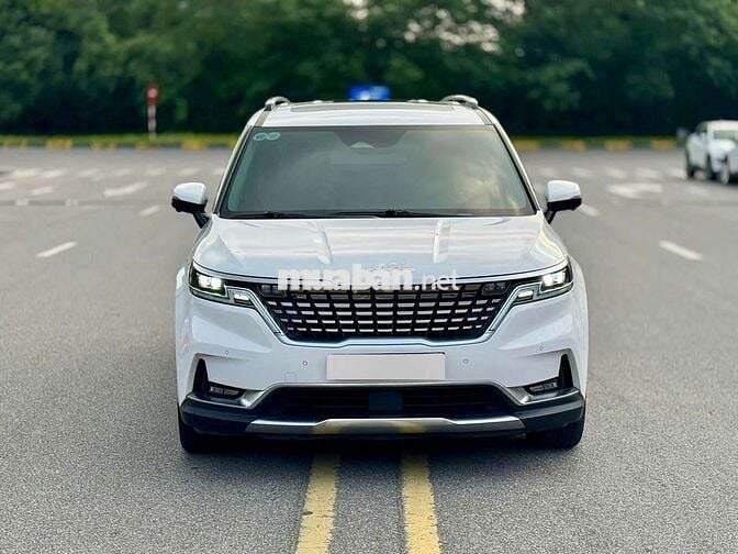 KIA Carnival 2022 2.2D Signature 7c - 76000 km