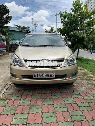 Toyota Innova 2006 G - 210000 km