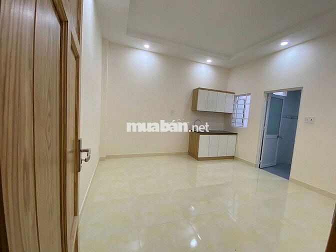 Cho thuê phòng đẹp 20m2 hẻm 120 Vũ Tùng, có máy lạnh, kệ bếp, WC riêng