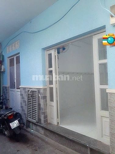 Cho thuê nhà hẻm 2m Đoàn Văn Bơ, P.16, Q.4 giá 6.5tr