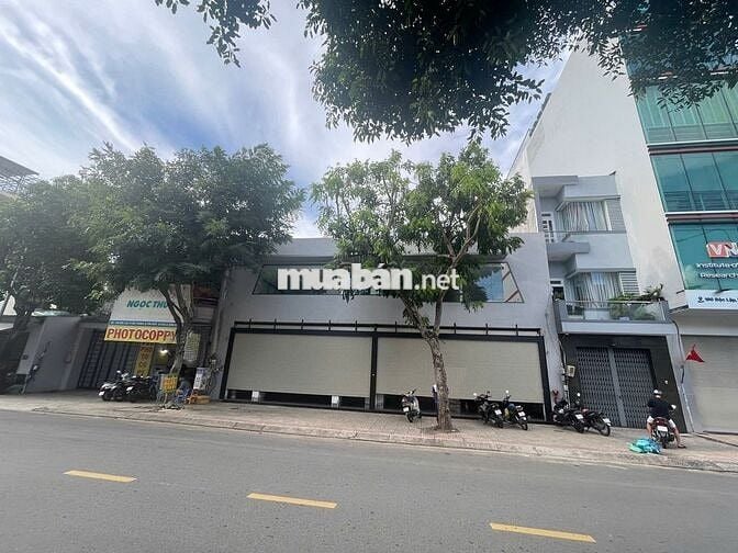 MẶT TIỀN SIÊU ĐẸP CHO CÁC SHOWROOM, NGÂN HÀNG, SPA ...