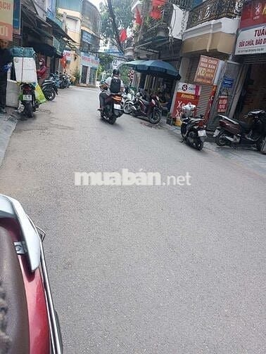 Cần cho thuê nhà nguyên căn ,4 tầng ở đường giáp bát