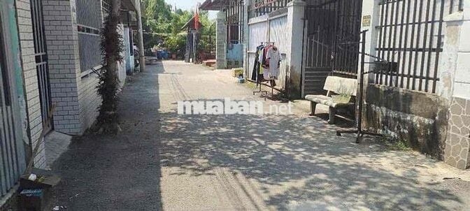 BÁN ĐẤT TẶNG KHO MT ĐƯỜNG NHỰA BÌNH NHÂM