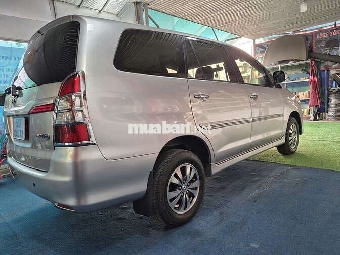 Cần bán xe Toyota Innova 2016 2.0E - 4000 km )