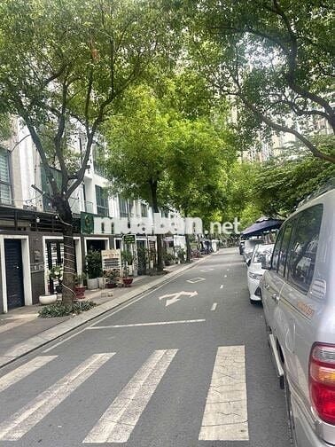 Cần cho thuê nhà Mặt Tiền Đường Số 6 trong khu CC Hà Đô P.12 Q.10