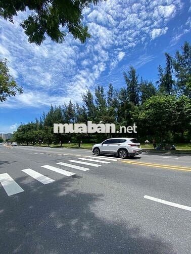 Bán lô đất đẹp 150m2 mặt đường Trường Sa đối diện Ressort 5*