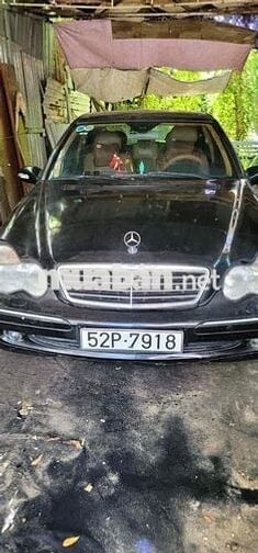 Mercedes Benz C Class 2004 c240  - 100000
