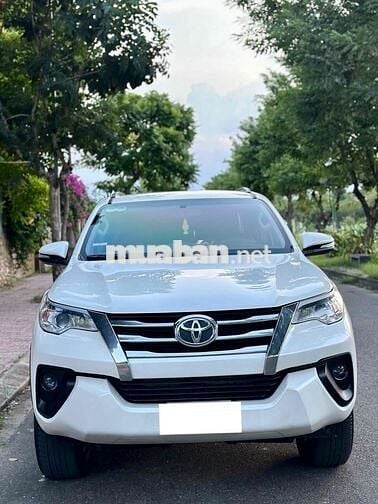 Toyota Fortuner 2017 2.4G 4x2 MT - 140000 km Sàn D