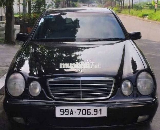 Bán xe E240 đời 2000, số tự động.