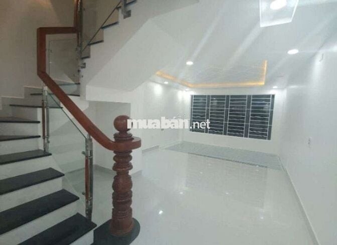 Nhà 3 lầu KDC an sương 4,5 x 20m giá 9ty200tr tl