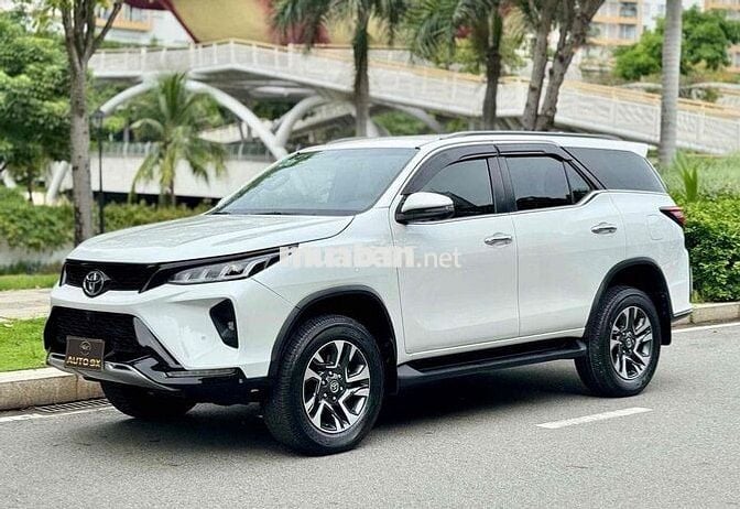 🚘 Toyota Fortuner 2022 Legender 4x2 AT - Siêu Lướt