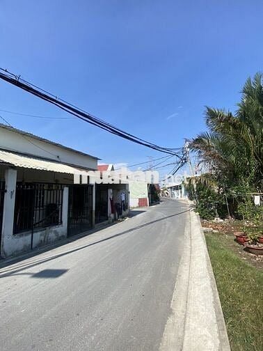 Đất tại Lê Văn Lương thông ra Nguyễn Bình. View sông. Đã có bờ kè