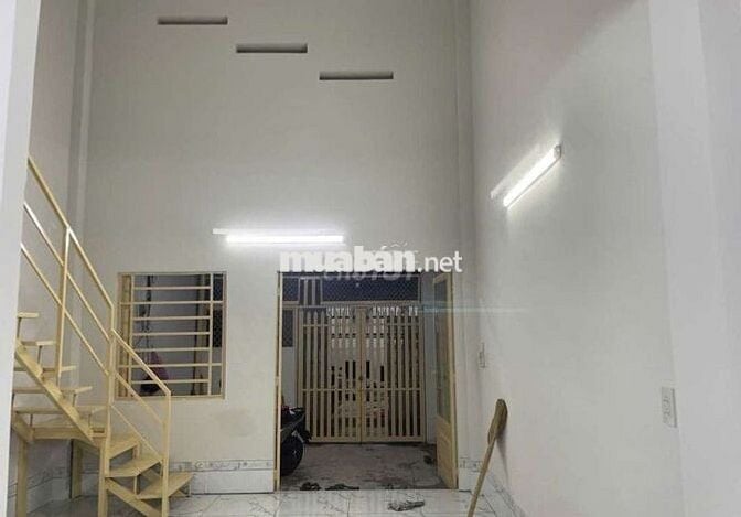 Cho thuê nhà nguyên căn dt 54m2, 1pn,1wc hẻm 3 gác