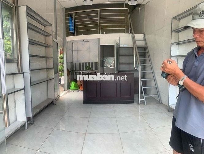 Cho thuê Kiốt mặt tiền có chỗ ngủ lại giá 6tr/th