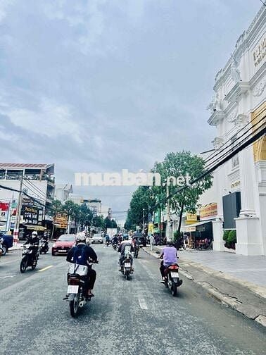 mặt tiền phạm văn thuận ngang 6 mét