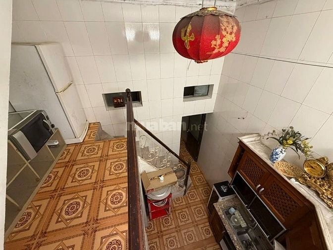 Cho thuê nhà mặt đường 136 Đê Trần Khát Chân, tầng 1, 2, DTMB 45m2