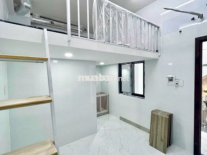 Giứa UEH B&N,Văn Hiến 10p qua Q5 Gác đẹp thang máy Cửa sổ NT cơ bản