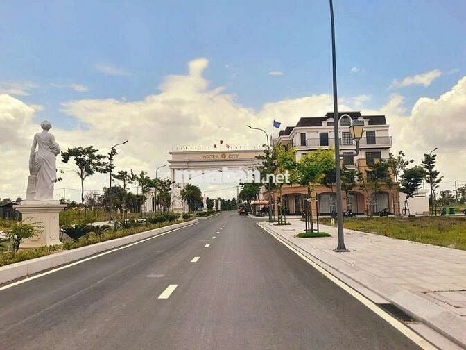 Quá đẹp, 1000m2 đất có 240m2 thổ cư View Kênh cực đẹp