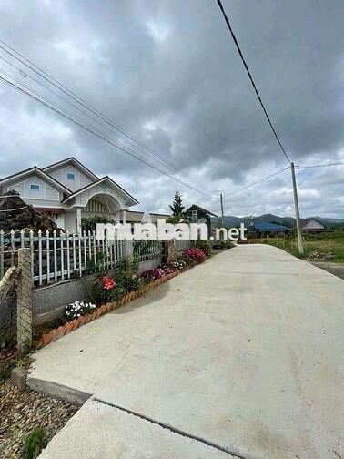 Còn 1 lô khách nào sẵn tiền mua đầu tư hoặc nghỉ dưỡng đều ok