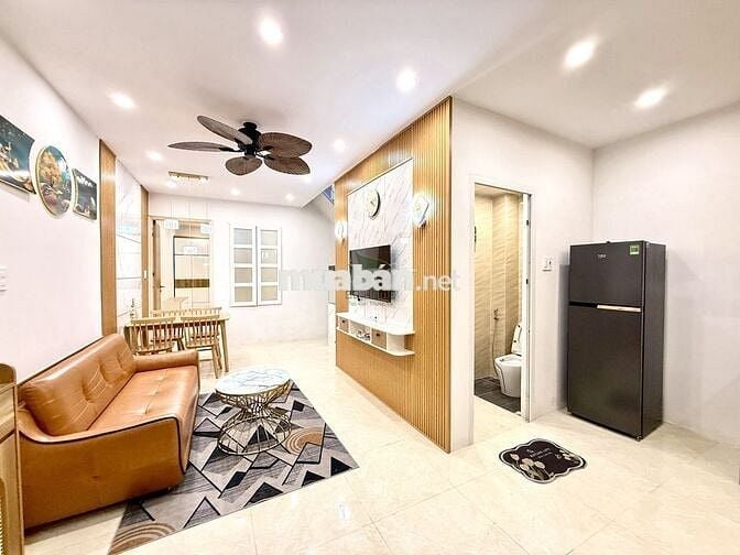 NHÀ 3 PHÒNG NGỦ FULL NỘI THẤT HẺM TTTP GIÁ 12 TRIỆU/THÁNG