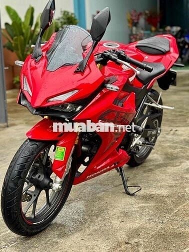 Honda CBR150R đẹp zin keng lướt, chính chủ gia re