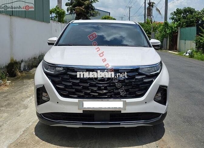 Hyundai Custin Cao Cấp 2.0T 2023 - 819 Triệu