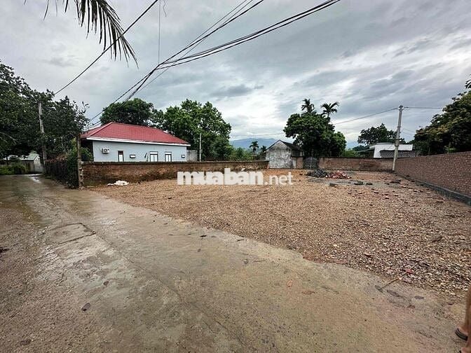 359m2/240m thổ cư.2 mặt tiền xã phú cát.quốc oai