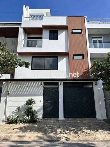 Nhà Chín Chủ Cho Thuê 7,5x18 2Lầu 5pn 6wc