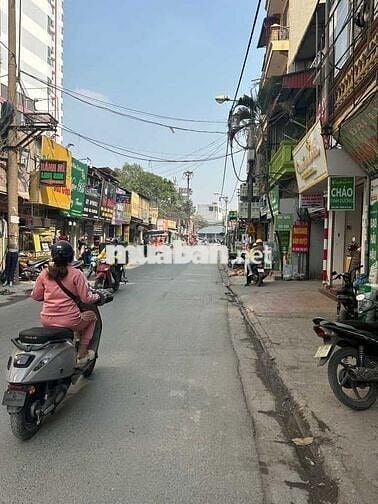Bán Nhà Định Công, Hoàng Mai ở luôn 40m2, 4 tầng, SĐCC, chỉ hơn 6 tỷ