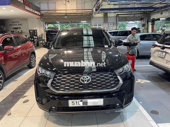Toyota Innova Cross 2025 - 4600 km