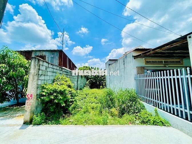 ĐẤT BỆNH VIỆN XUYÊN Á, CỦ CHI, 5M X 28M, GIÁ 460 TRIỆU, CÓ BỚT LỘC LÁ