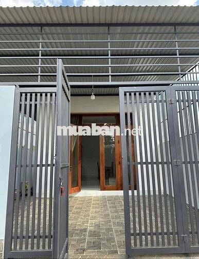 RA GẤP CĂN NHÀ CẤP 4 GIÁ RẺ CÁCH CHỢ HƯNG LONG 900m