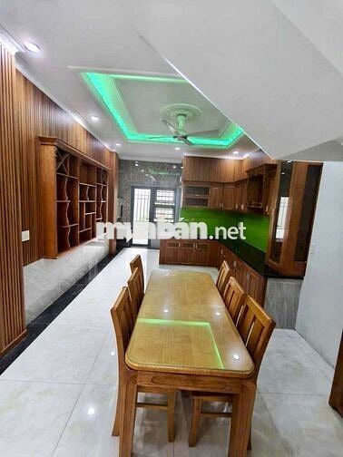 Cho thuê nhà 4 phòng ngủ khu dân cư phú hồng thịnh 10 bình an dĩ an