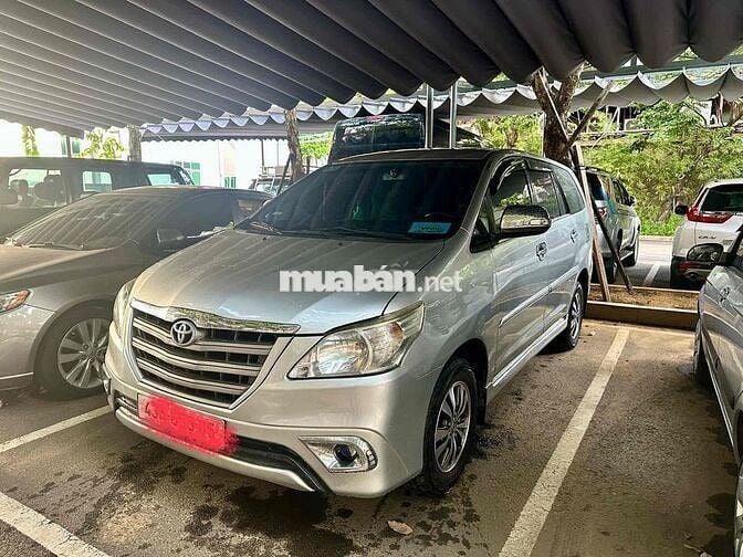 Toyota Innova 2016 - 140000 km
